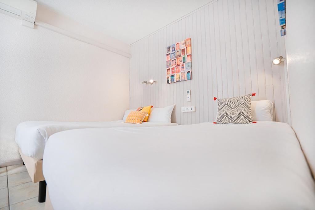 Logis Hotel- Hotel Restaurant Le Rialto ル・セケストル エクステリア 写真