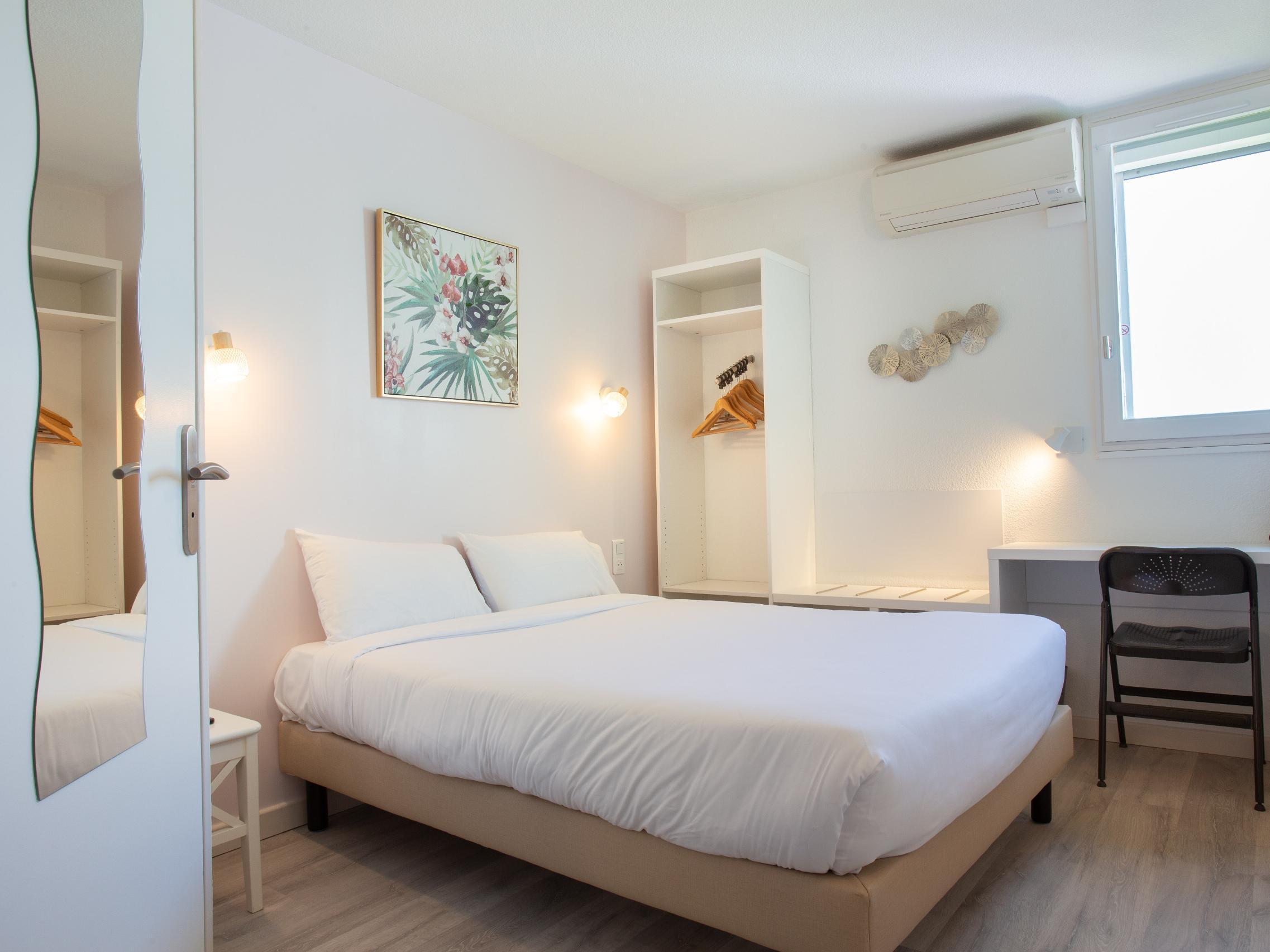 Logis Hotel- Hotel Restaurant Le Rialto ル・セケストル エクステリア 写真
